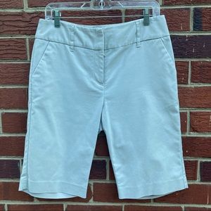 DANA BUCHMAN KHAKI BERMUDA SHORTS WITH HOOK AND ZIPPER CLOSURE SIZE 10